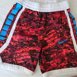 Boys Nike DRI-FIT shorts M